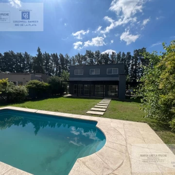 Casa en Venta 3 dormitorios   dependencia San Eduardo Pilar del Este