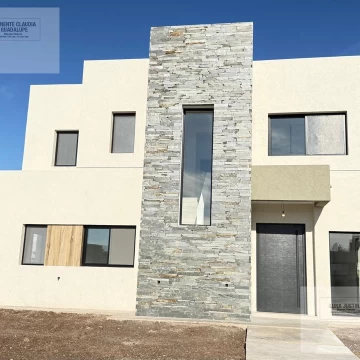 Casa en Venta 3 dormitorios + escritorio Barrio Santa Elisa Pilar del Este