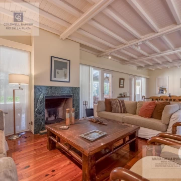 Casa en venta -5 ambientes-Mayling CC  