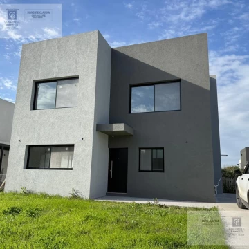 Casa en  Venta 4 dormitorios   Estudio- Lagoon Pilar- Financia