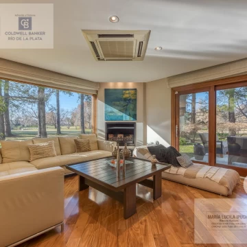 Casa en venta -vista al golf-5 ambientes-Mayling CC