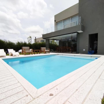 Venta Casa Barrio Cerrado Carpinchos Nordelta 4 Dormitorios Piscina Gimnasio Lote Esquina