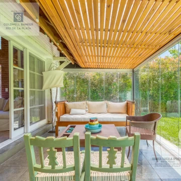 Casa en Venta-4 dormitorios-Mayling CC
