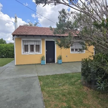 Matheu | Casa en Una Planta | Lote 700 m² | Parque y Pileta