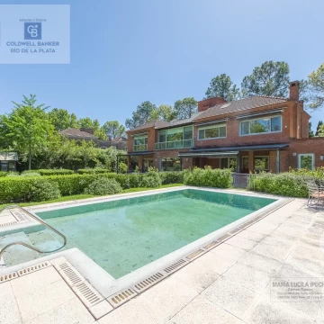 Casa en Venta-4 ambientes-Mayling CC