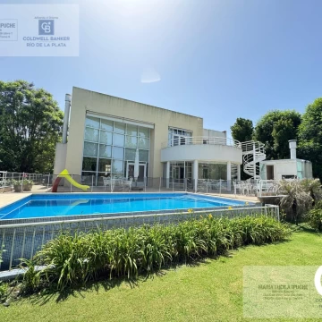 Casa en venta en club de campo Armenia