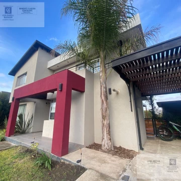 Casa en Venta 4 dorm Barrio Santa elena Pilar dle Este