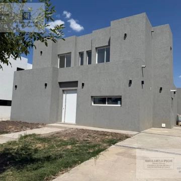 Casa en Venta 3 dorm Barrio Santa Lucia Pilar del Este 