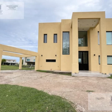Casa en Venta 4 dorm Barrio San Pablo Pilar