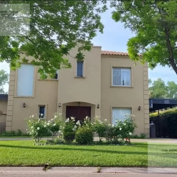 Casa en Venta 4 dorm Haras Santa Maria Escobar