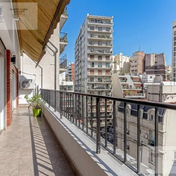 Venta 3 Dormitorios con Balcón Corrido y Cochera | Piso Alto | Palermo