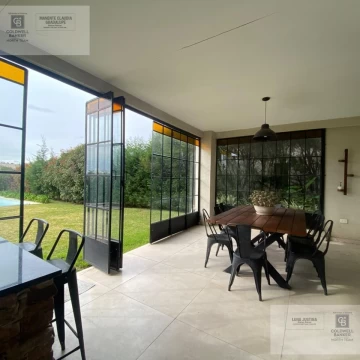 Casa en venta 3 dormitorios Barrio Santa Elena Pilar del Este