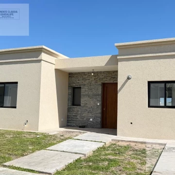 Casa en venta de 3 dorm en Santa Elisa Pilar del Este