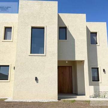 Casa en venta 3 dorm Escritorio en Santa Elisa Pilar del Este
