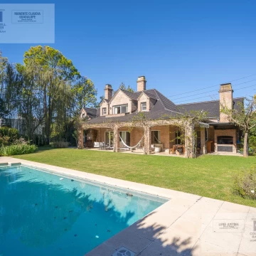 Casa en venta-4 ambientes-Mayling CC