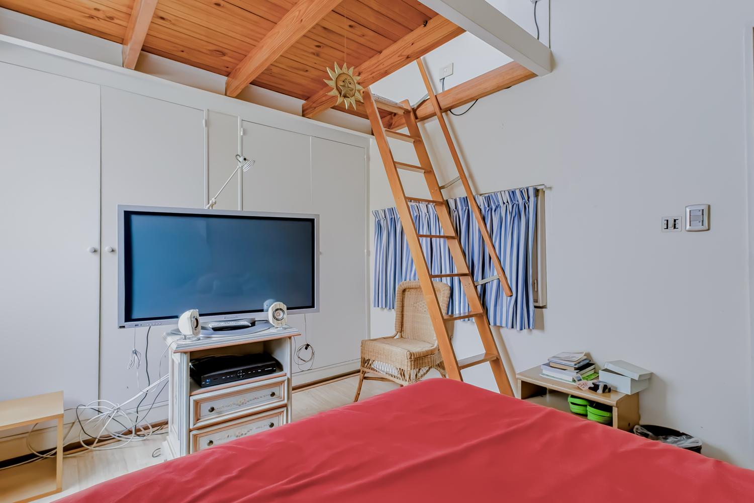 Segunda Habitación con entre piso vestidor