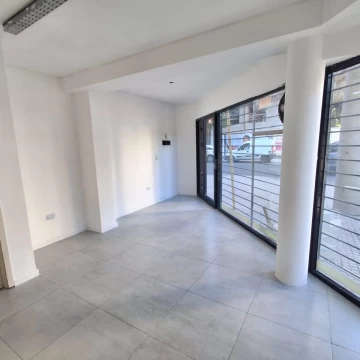 Local comercial en alquiler con cochera/deposito  San Juan 3402 Rosario