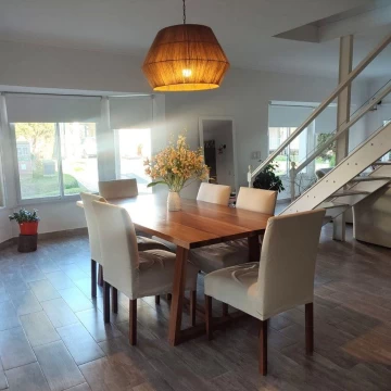 VENTA CASA 6 AMB BANCO PROVINCIA MORENO APTO CREDITO PARQUE Y PILETA