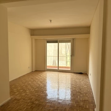 Departamento en venta, Floresta, 3 ambientes, luminoso, balcón c/frente