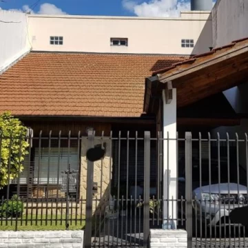 Chalet en Venta  y/o  Alquiler en Ramos Mejia