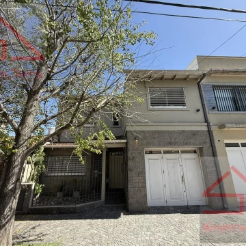 Chalet en Venta 4 amb. - c/piscina - Ramos Mejia 