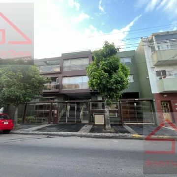 OPORTUNIDAD 3 COCHERAS EN CENTRO DE RAMOS