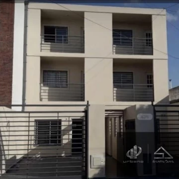 DEPARTAMENTO 2 AMB, FRENTE CON BALCON   1 cuadra av de mayo, EN 1ER .PISO X ESCALERA, BAJAS EXPENSAS