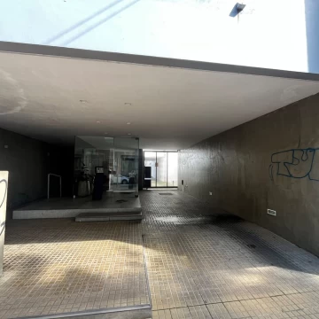 COCHERA EN ALQUILER. La Plata céntrico.