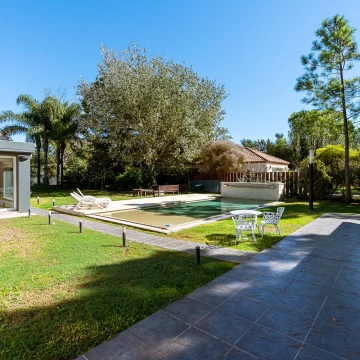 Casa en  venta de 3 dormitorios en Aldea Tenis