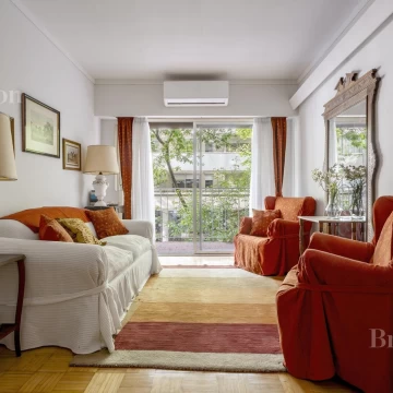 Departamento en venta de 2 ambientes con balcon al frente