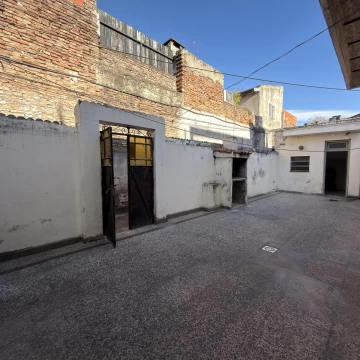 Venta casa de pasillo a reciclar