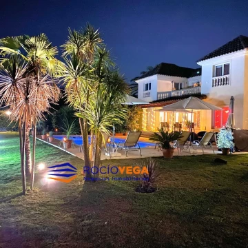 Casa en alquiler anual en Country Club San Diego, Moreno