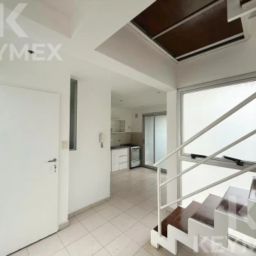 Duplex en venta 2 dormitorios con cochera y escritorio la plata