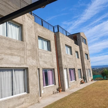COMPLEJO DE DÚPLEX EN VENTA - VILLA EL LAGO (EX BARRIO LA LOMA)