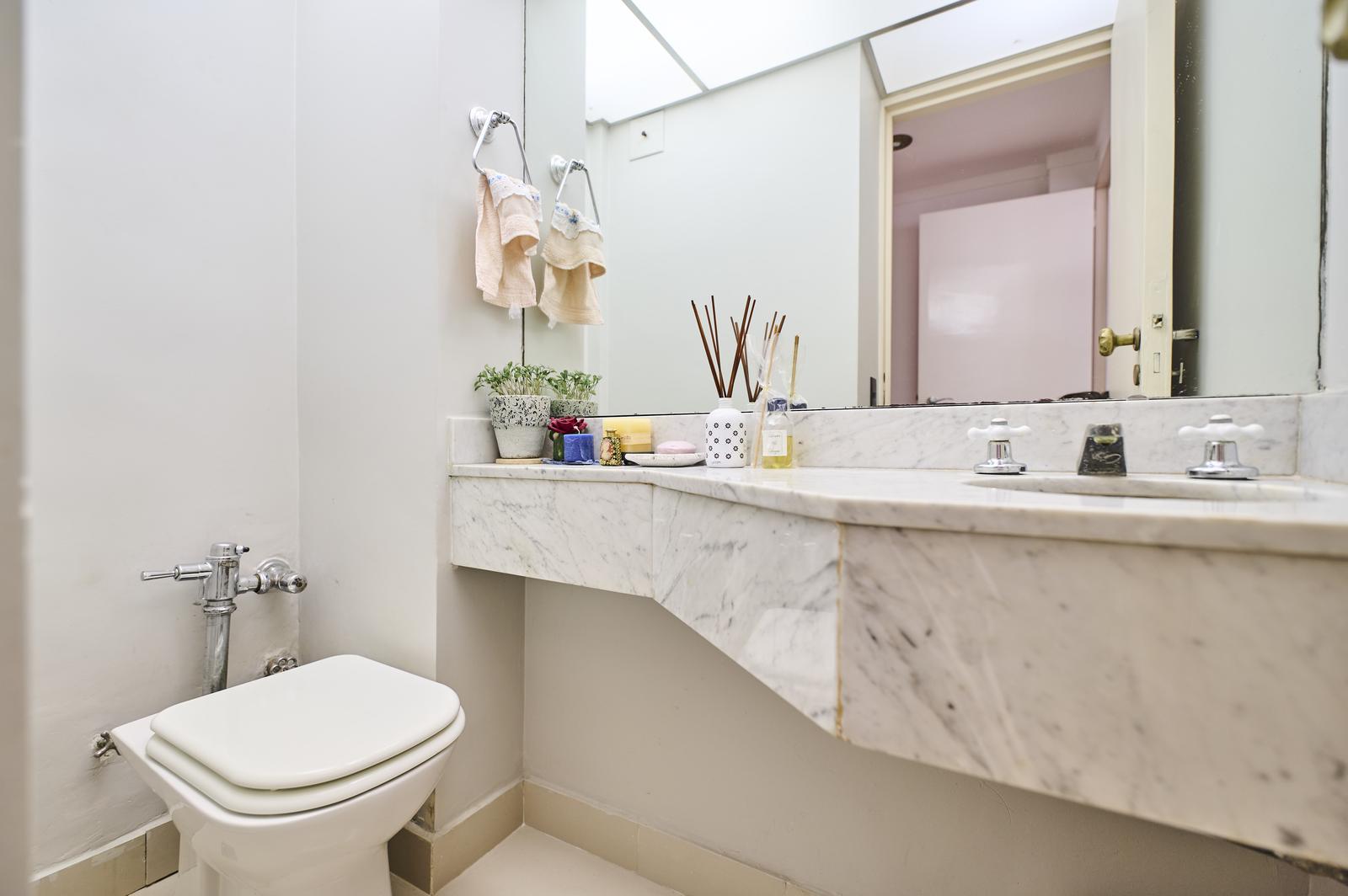 Toilette de recepción