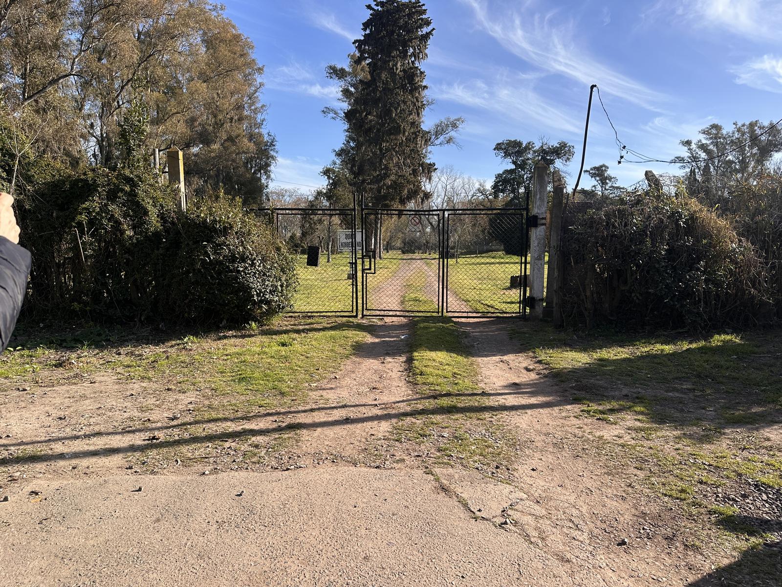 Acceso a "Kinderland" Parque recreativo