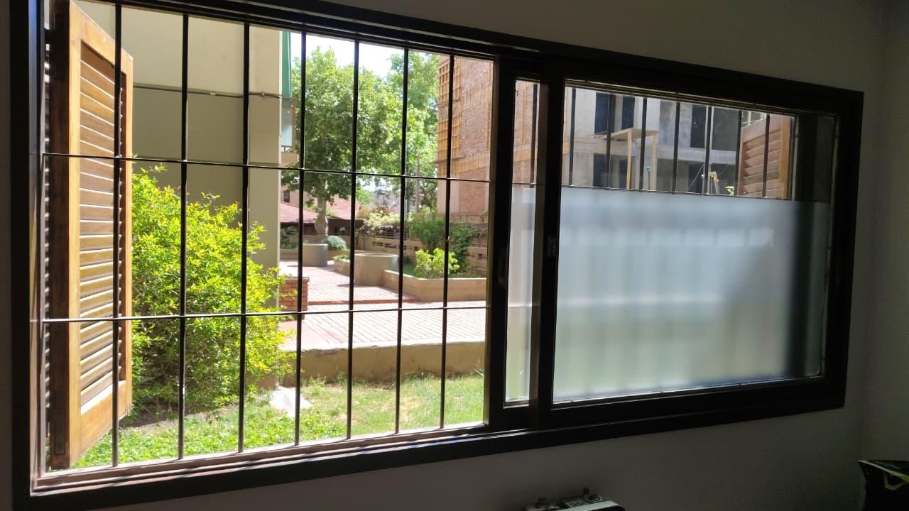 Ventanal a Jardin desde dormitorio