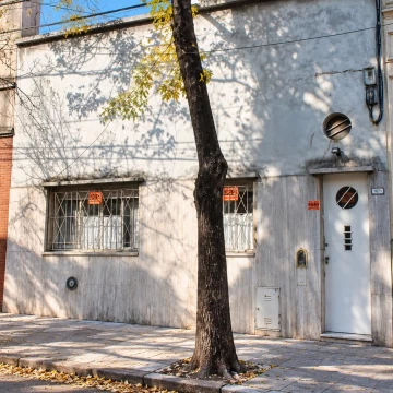VENTA CASA LOTE PROPIO 4 DORMITORIOS PATIO Y TERRAZA A METROS DE RÍO DE JANEIRO CABALLITO