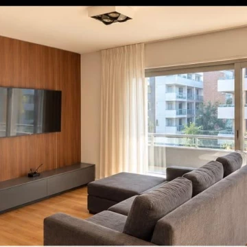 Departamento 4 ambientes balcón terraza con parrilla 