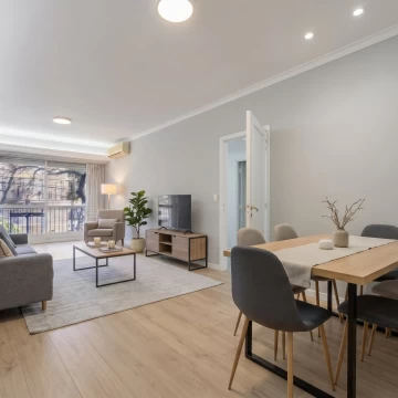 Departamento 4 ambientes (Piso 1) - Balcón corrido - Recoleta