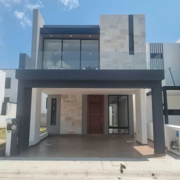 Casa en venta en Fraccionamiento Real del Valle 3 Recámaras