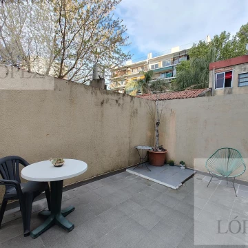 Alquiler Temporario - Departamento de 2 ambientes en Olivos - Con Patio Privado