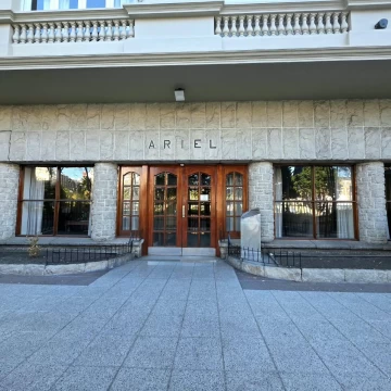 Venta Departamento 3 Ambientes Edificio Ariel Frente Plaza Colón – Mar del Plata
