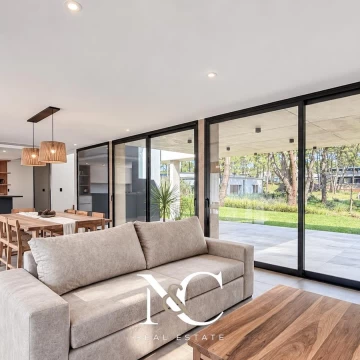 Casa en venta en Barrio Pioneros Pinamar 4 dormitorios cochera gas natural