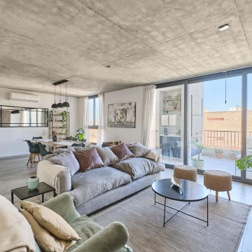 Venta departamento Dúplex 3 Habitaciones, 4 Ambientes con Terraza y Vista Abierta en Villa Ortuzar