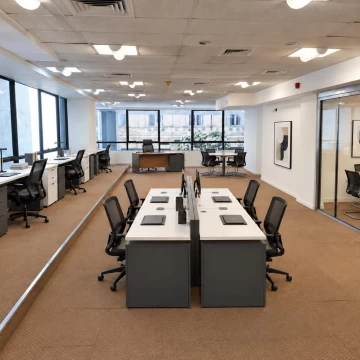 ALQUILER DE OFICINA CORPORATIVA EN PISO 1 DE 280 M² CON PATIO PROPIO Y 2 COCHERAS EN MICROCENTRO