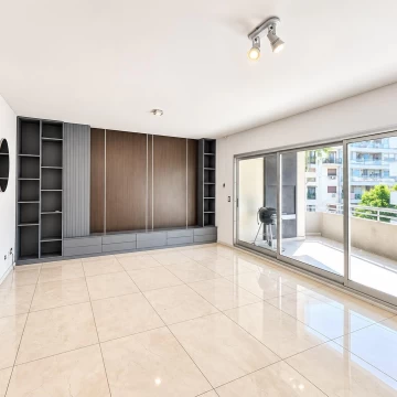 Venta Departamento Belgrano 4 ambientes con balcón aterrazado y parrilla.