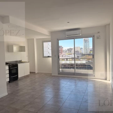 VENTA DEPARTAMENTO EN SAN CRISTOBAL - 2 ambientes con balcón