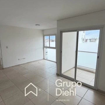 Departamento en ALQUILER sobre Duarte Quirós al 1200