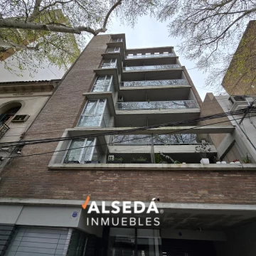 Casa interna única en PB de edificio, en PH